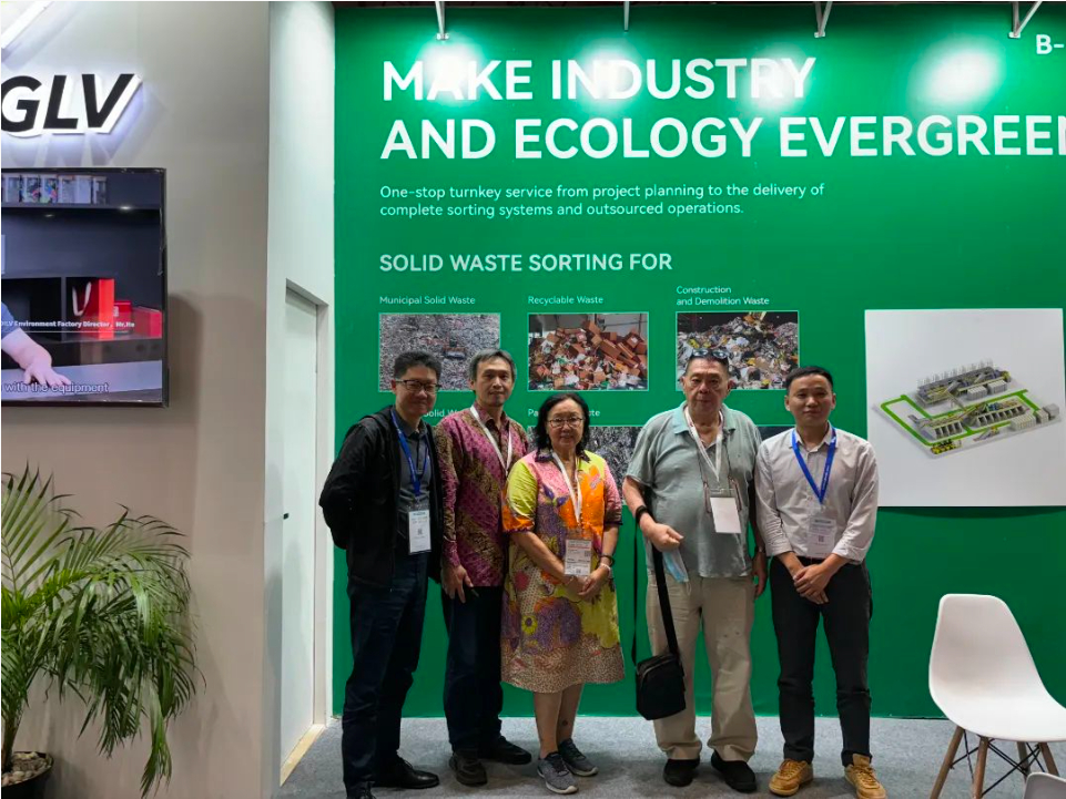 Le sei soluzioni di selezione dei rifiuti solidi di Qinglv Environmental hanno debuttato all'INDO WASTE &amp; RECYCLING 2024 EXPO